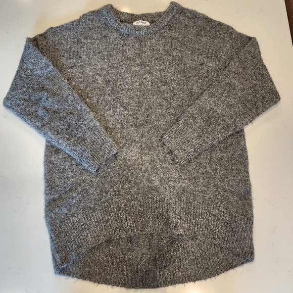 Old Navy Women’s M Medium Go-Recycled Grey Knit Fuzzy Tunic Length Sweater EUC - Picture 3 of 9